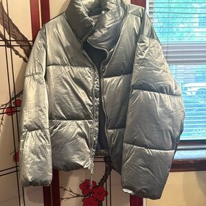 Silver metallic puffer